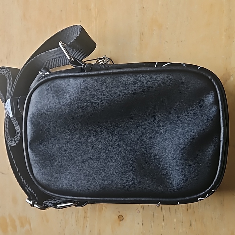 DISNEY NIGHTMARE BEFORE CHRISTMAS CELLPHONE BAG - Picture 7 of 12